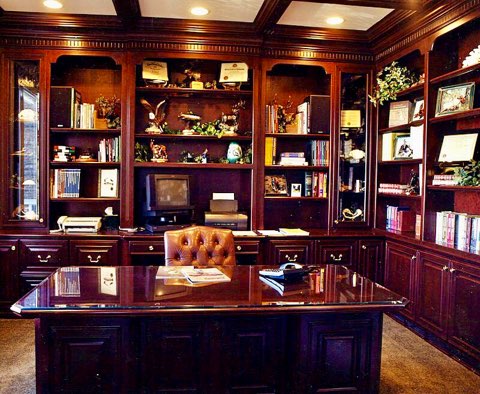Custom home office built-in cabinetry by Oakridge Cabinet and Design